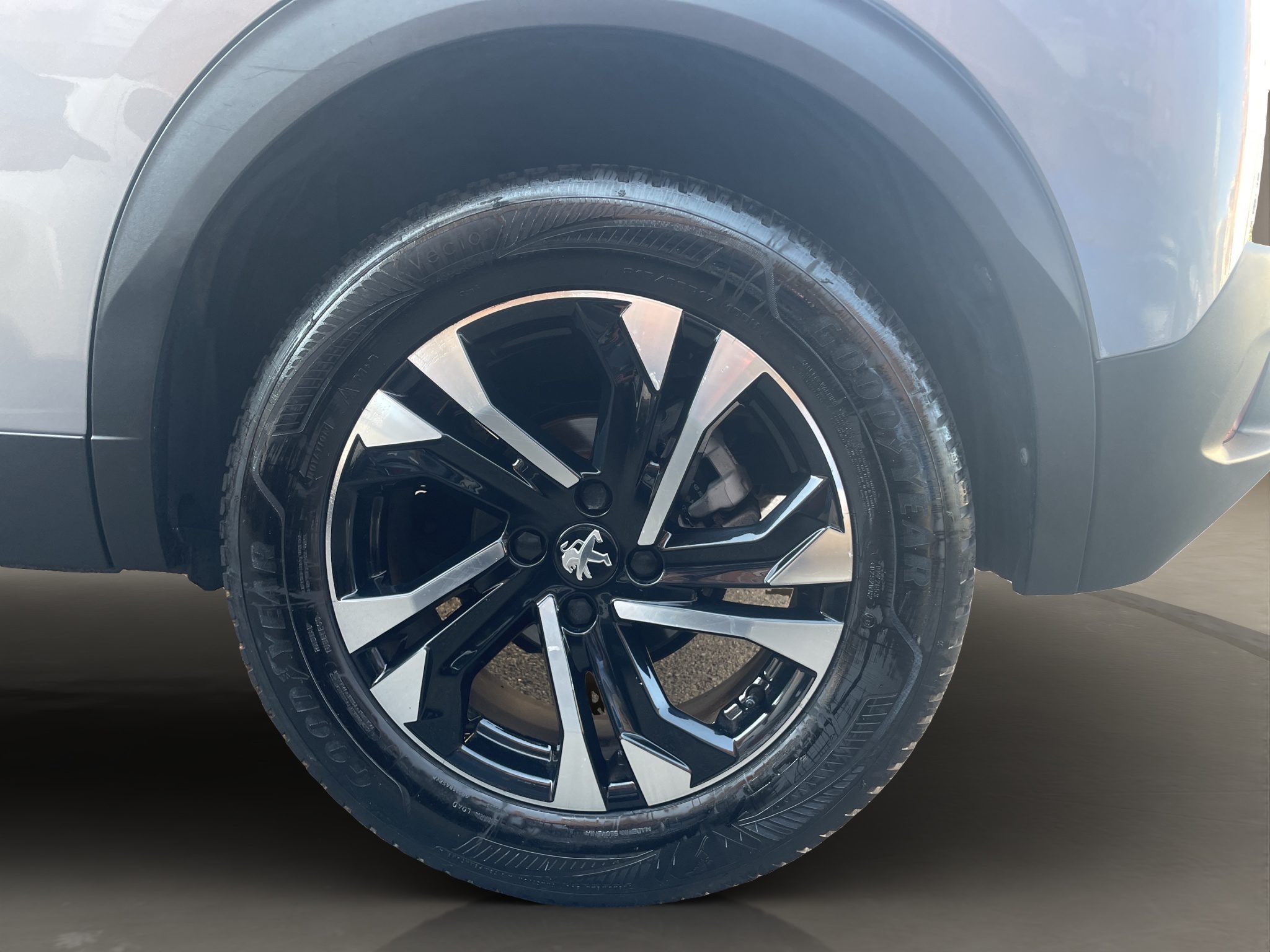 PEUGEOT2008_19_converted